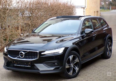 Volvo V60 Cross Country, 2021