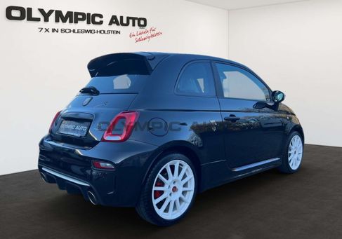 Abarth 695, 2022