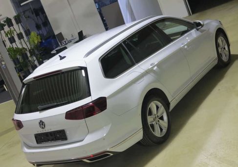 Volkswagen Passat Variant, 2023 3