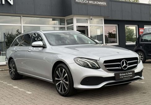 Mercedes-Benz E 220, 2020