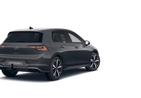 Volkswagen Golf, 2025