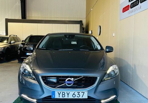 Volvo V40, 2016
