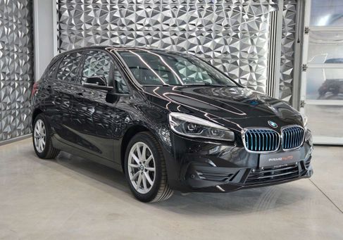 BMW 225, 2018