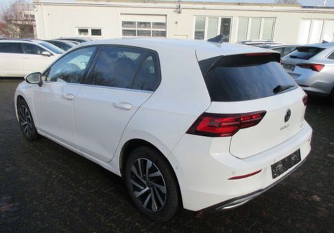 Volkswagen Golf, 2022 2