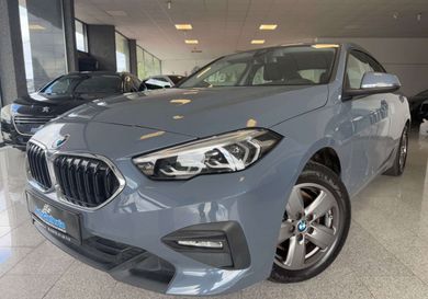 BMW 216, 2021