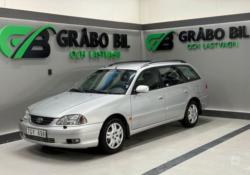 Toyota Avensis, 2002