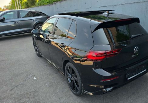 Volkswagen Golf, 2023