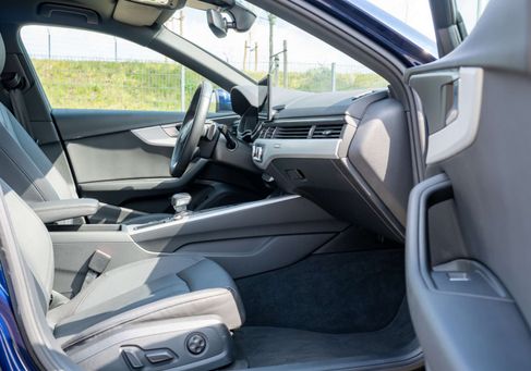 Audi A4, 2021