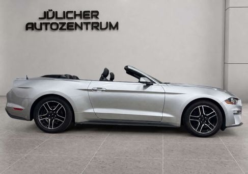 Ford Mustang, 2022