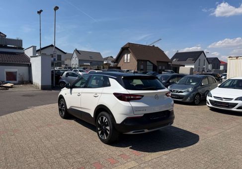 Opel Grandland X, 2019 3