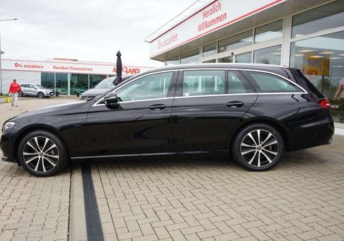 Mercedes-Benz E 300, 2021 3