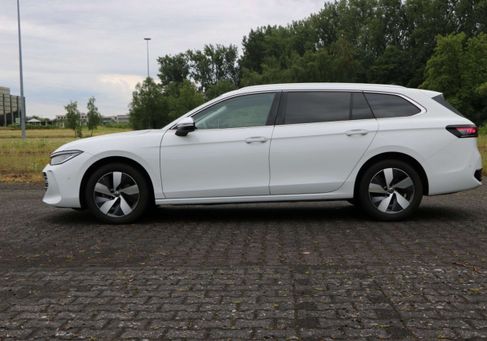 Volkswagen Passat Variant, 2025 2