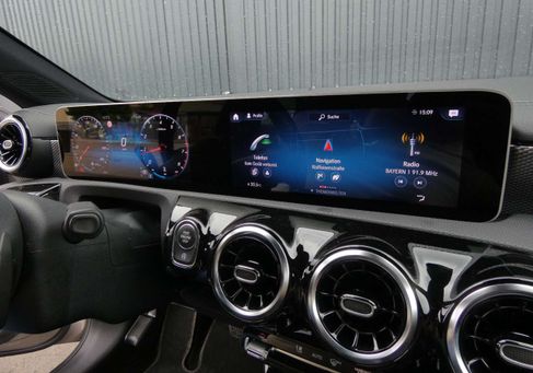 Mercedes-Benz CLA 180, 2020