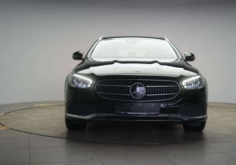 Mercedes-Benz E 300, 2021