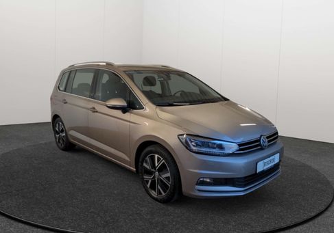 Volkswagen Touran, 2019 3