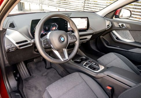 BMW 120, 2025