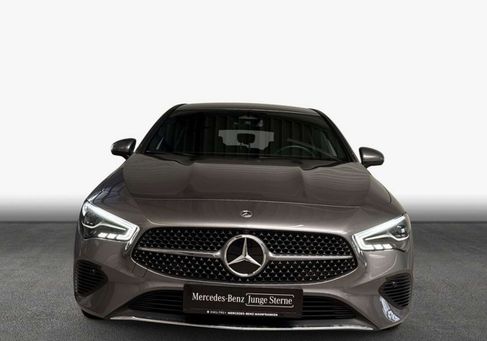 Mercedes-Benz CLA 180, 2023