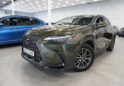 Lexus NX, 2022