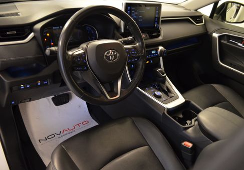 Toyota RAV 4, 2021