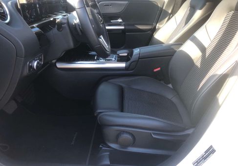 Mercedes-Benz B 220, 2019 3