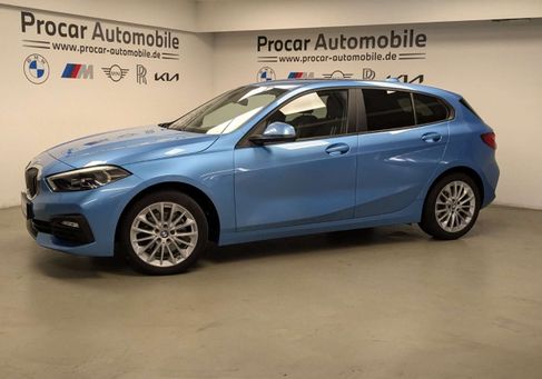 BMW 118, 2021