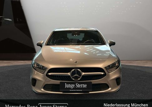 Mercedes-Benz A 200, 2021