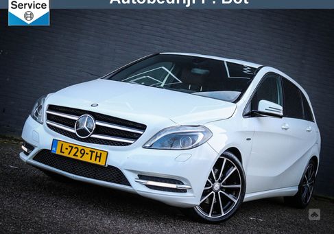 Mercedes-Benz B 180, 2012