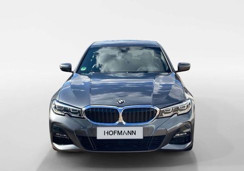 BMW 330, 2019