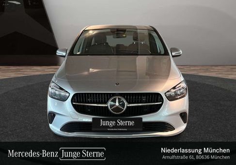 Mercedes-Benz B 200, 2026