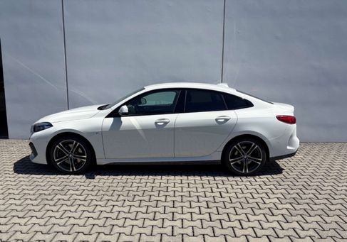 BMW 220, 2023 3