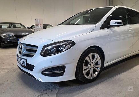 Mercedes-Benz B 180, 2016