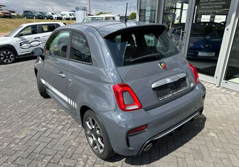 Abarth 595, 2022
