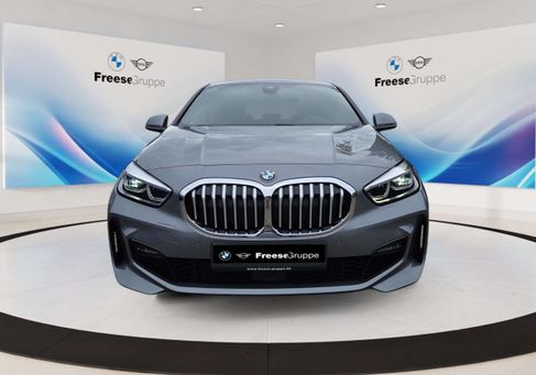 BMW 118, 2024 2