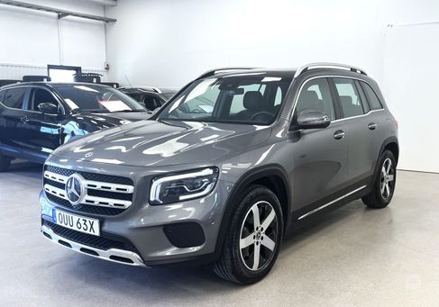 Mercedes-Benz GLB 200, 2022