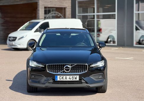 Volvo V60 Cross Country, 2019