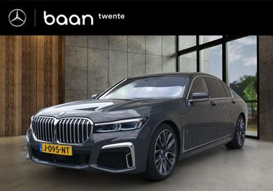 BMW 745, 2020