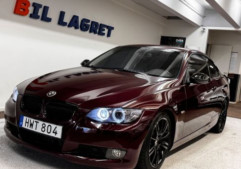 BMW 325, 2009