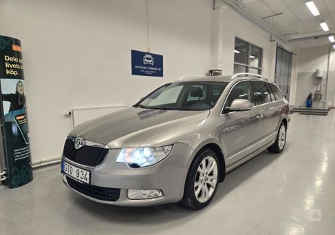 Skoda Superb, 2011