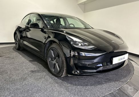 Tesla Model 3, 2022