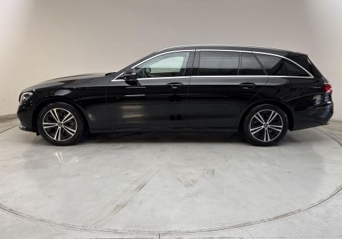 Mercedes-Benz E 220, 2023 2