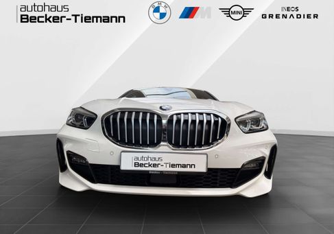 BMW 118, 2022 2