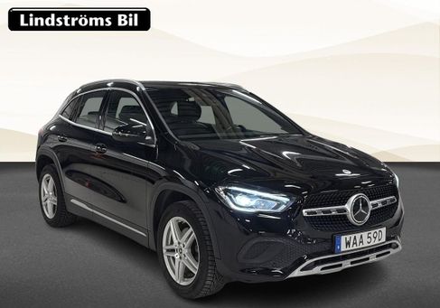 Mercedes-Benz GLA 200, 2022