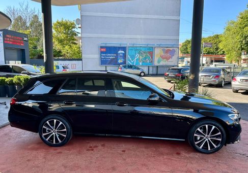 Mercedes-Benz E 300, 2021