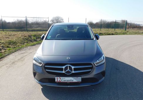 Mercedes-Benz B 180, 2020