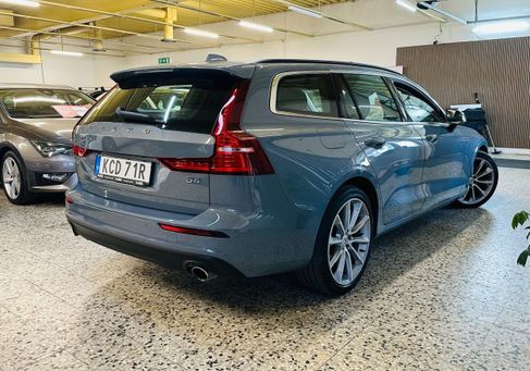 Volvo V60, 2022