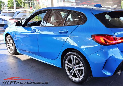 BMW 118, 2022