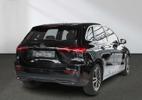 Mercedes-Benz B 180, 2024