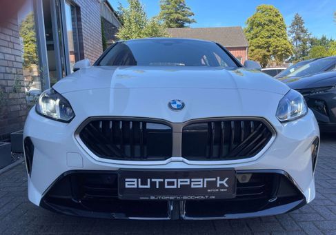 BMW 120, 2025