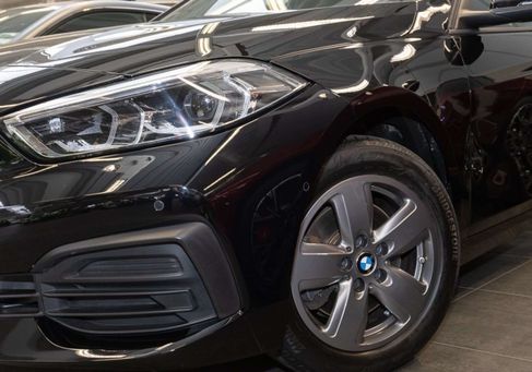 BMW 118, 2023 3