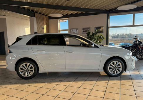 Opel Astra, 2023